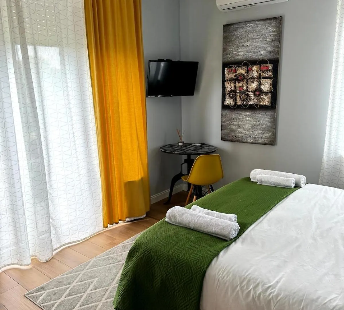 Sunny Terrace 2 Bedrooms Mediolan 0*,  Włochy